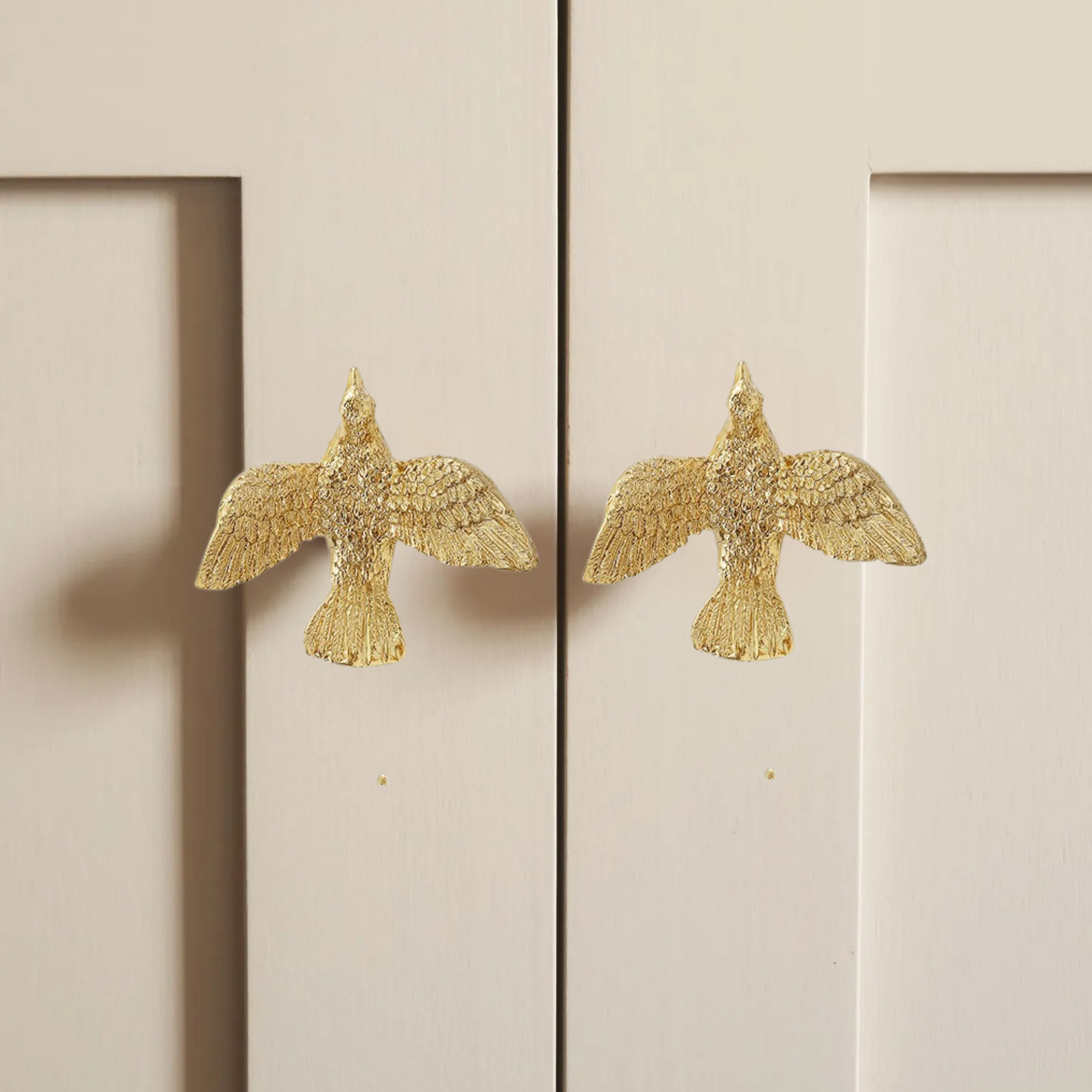Knobelle Messing-Fliegervogel-Knopf – Goldener Schrankknopf, Vintage-Wandhaken-Akzent, Naturinspirierte Wohnkultur