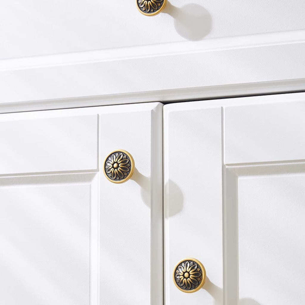 Knobelle Botanique – Antique Brass Cabinet Knobs | Vintage European Drawer Pulls for Cabinets, Dressers & Wardrobes