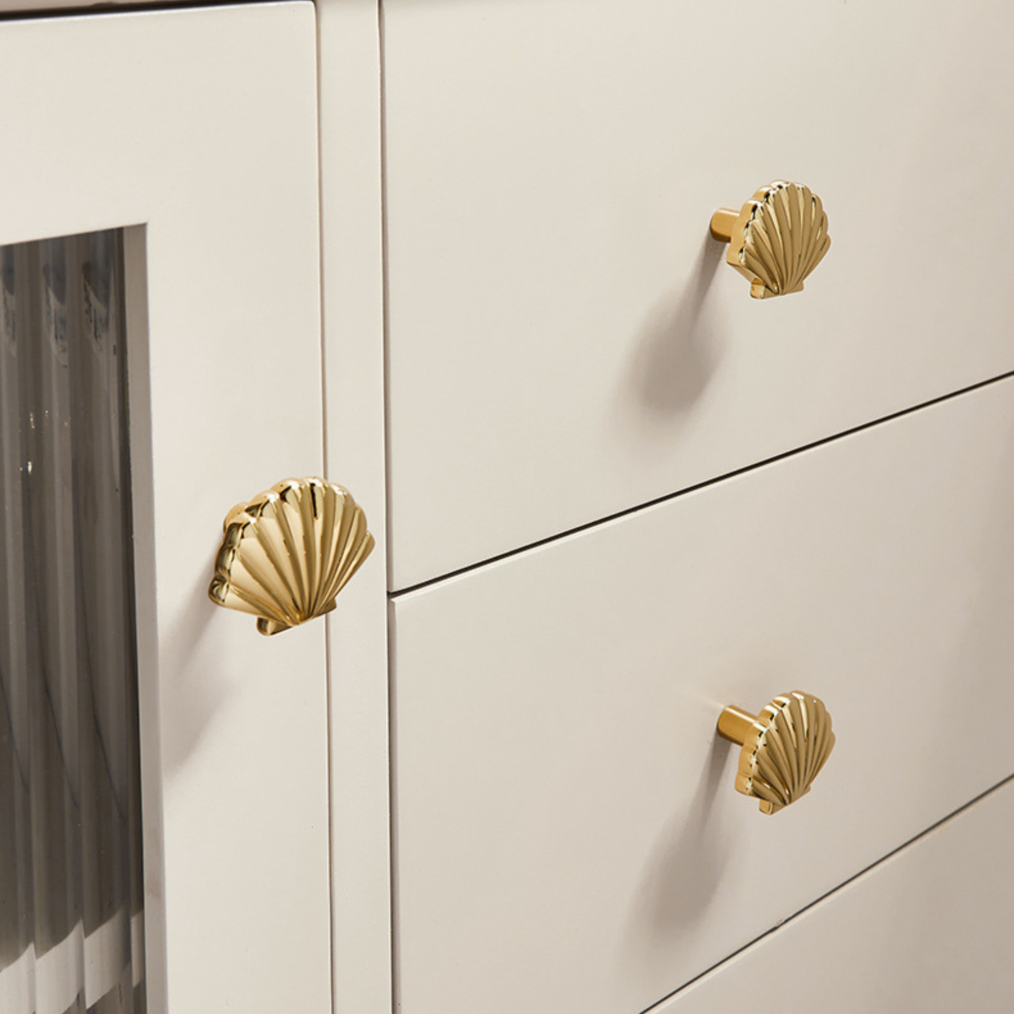 Knobelle Auréa  Marine Shell Cabinet Knob – Gold & Silver Seashell Drawer Pull | Golden Creatures Collection