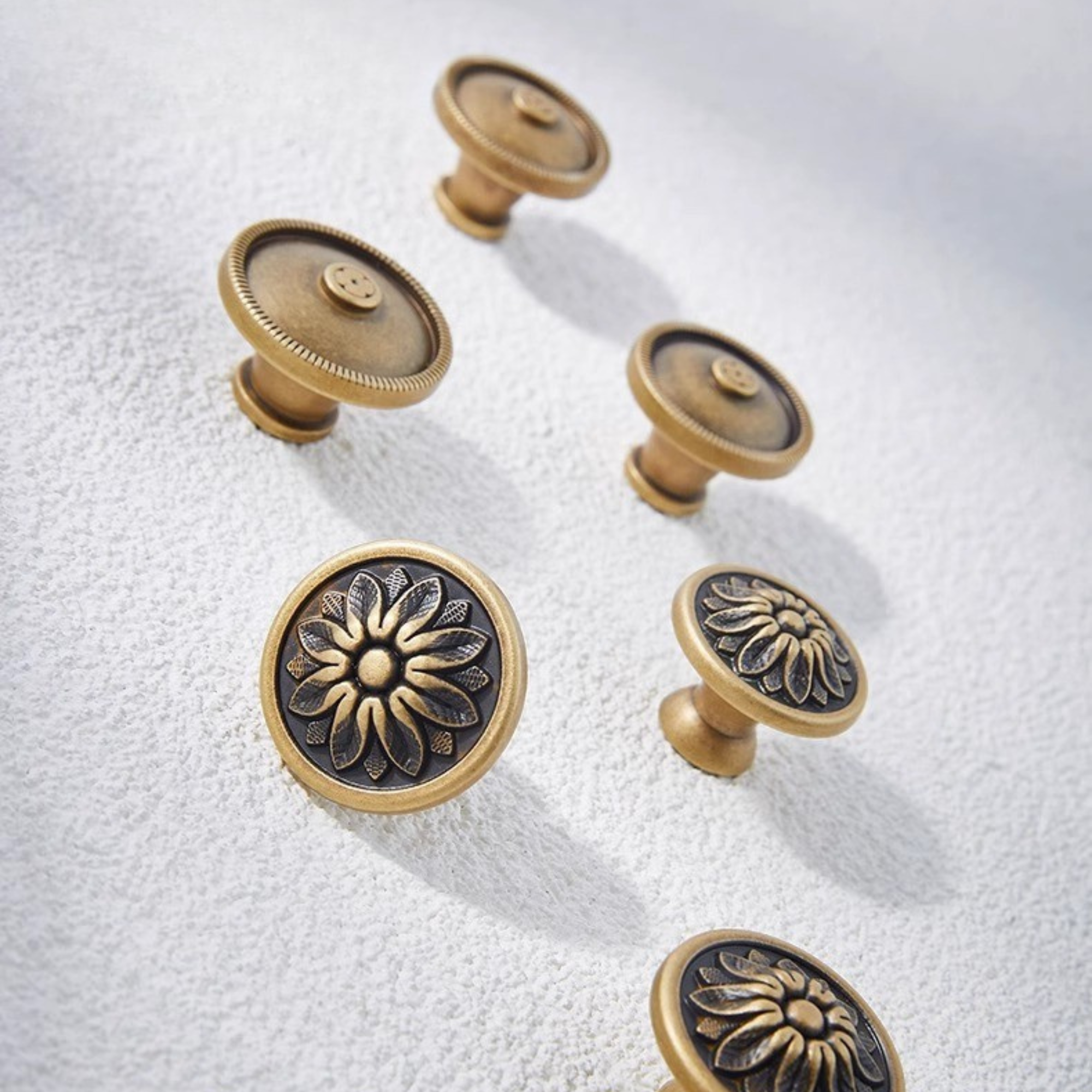 Knobelle Botanique – Antique Brass Cabinet Knobs | Vintage European Drawer Pulls for Cabinets, Dressers & Wardrobes