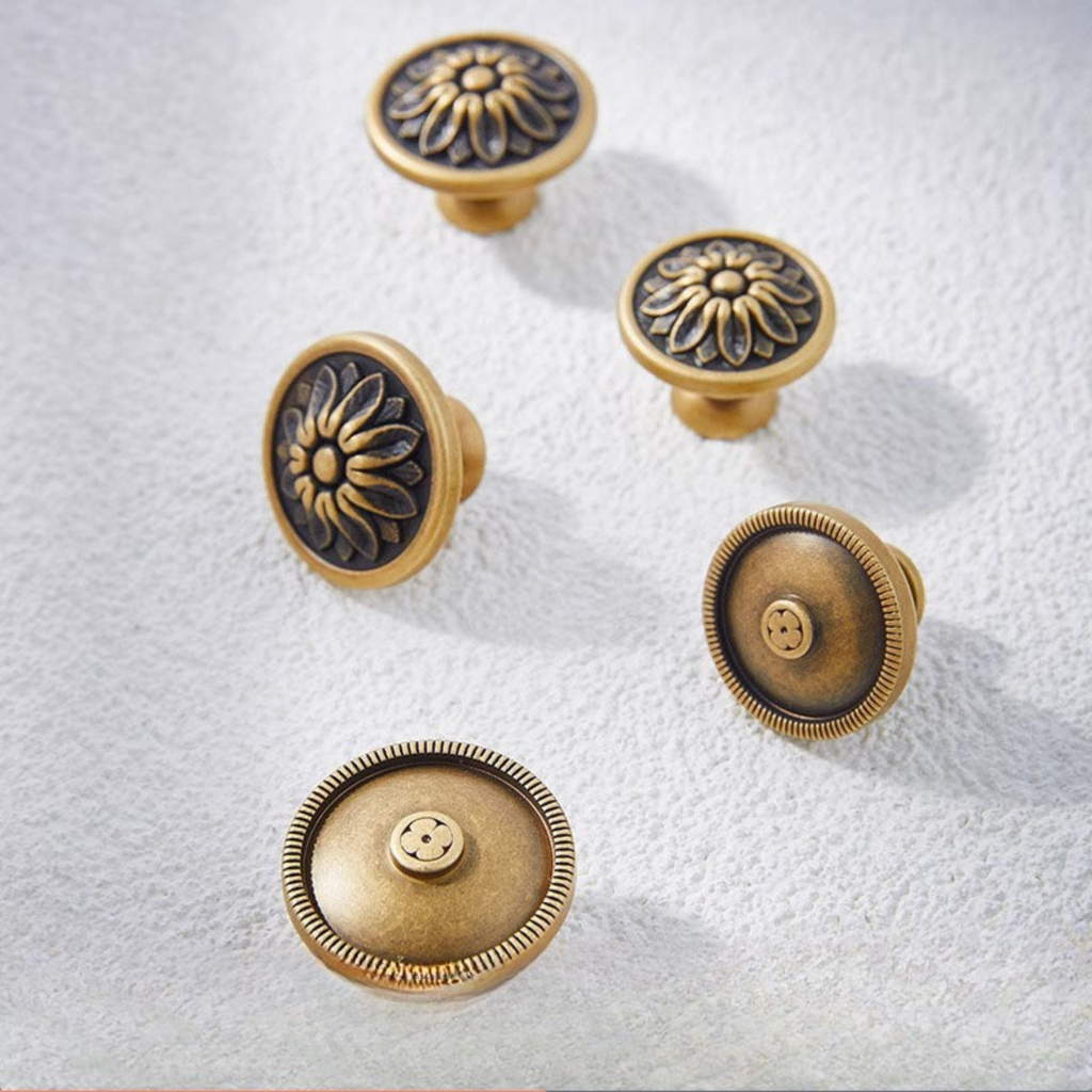 Knobelle Botanique – Antique Brass Cabinet Knobs | Vintage European Drawer Pulls for Cabinets, Dressers & Wardrobes