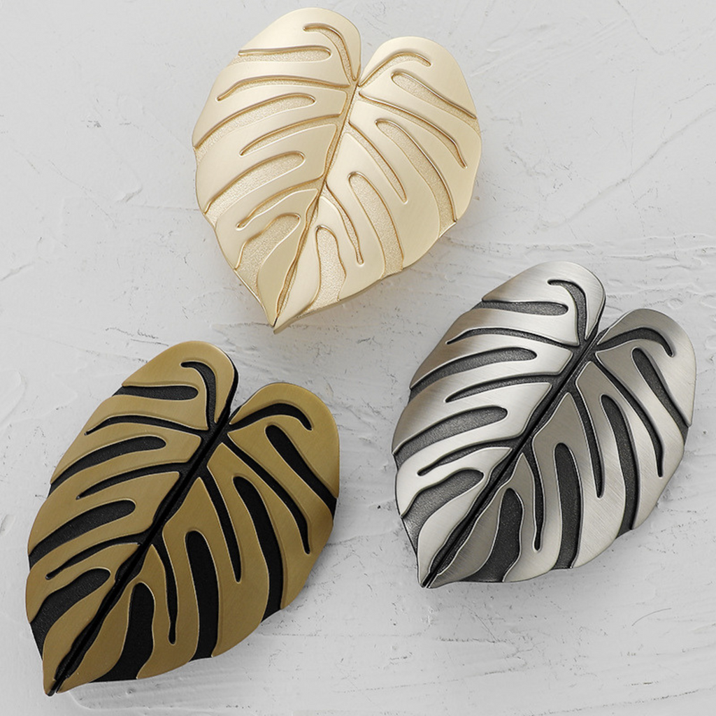 Knobelle Messing Blatt Möbelknauf (2er Set) – Monstera Schubladengriff Paar, Dekorativer Möbelgriff, Botanisches Wohnaccessoire