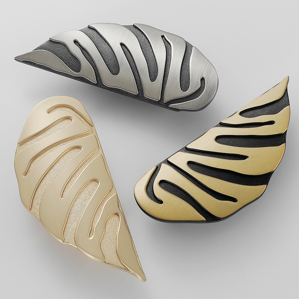 Knobelle Messing Blatt Möbelknauf (2er Set) – Monstera Schubladengriff Paar, Dekorativer Möbelgriff, Botanisches Wohnaccessoire