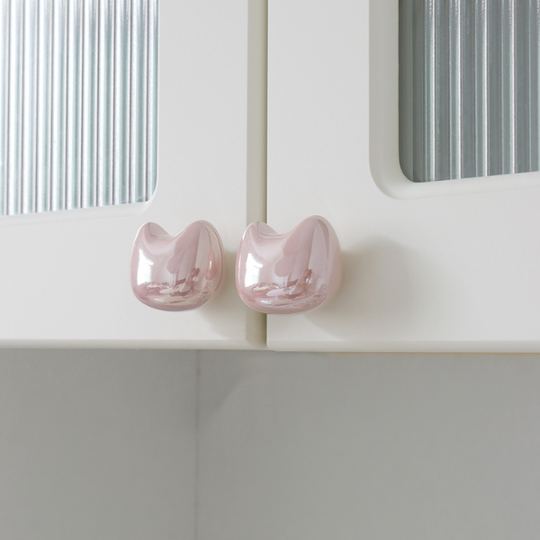 Knobelle Lumi Cat Knob – Pearl Cat Cabinet Handle, Nursery Drawer Pull, Soft Pastel Kids Room Decor
