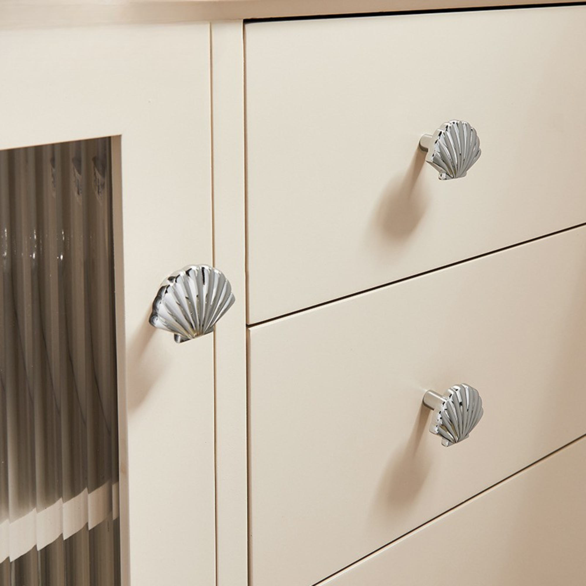 Knobelle Auréa  Marine Shell Cabinet Knob – Gold & Silver Seashell Drawer Pull | Golden Creatures Collection