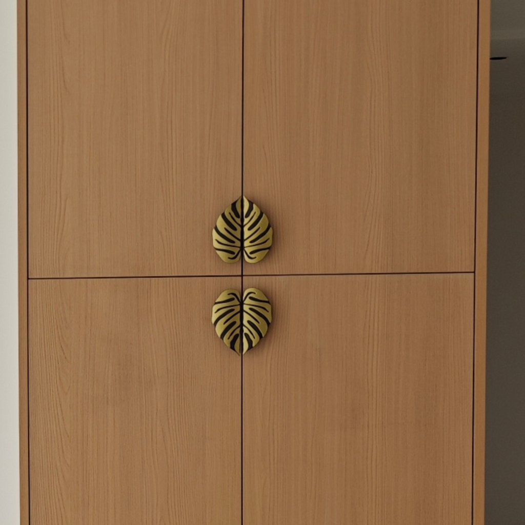 Knobelle Messing Blatt Möbelknauf (2er Set) – Monstera Schubladengriff Paar, Dekorativer Möbelgriff, Botanisches Wohnaccessoire