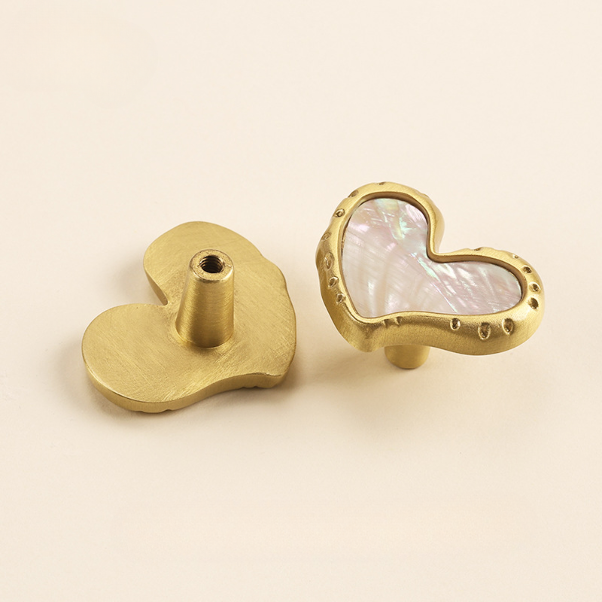 Knobelle Crysta – Heart Inlay Brass Cabinet Knob | Mother of Pearl & Abalone