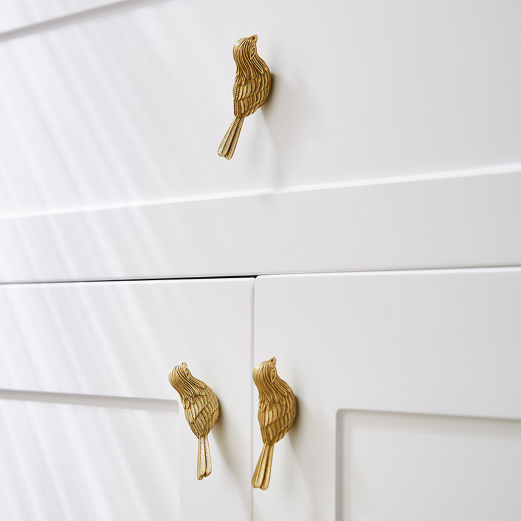 Knobelle Massiver Messing-Vogel-Schrankknauf – Vintage Gold Schubladengriff, Skulpturierte Tierbeschläge, Verspielter Wohnakzent