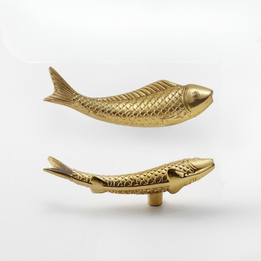 Knobelle Massiver Messing-Fischgriff – Nautischer goldener Schubladengriff, Akzent für Küsten-Hardware, Kollektion Auréa