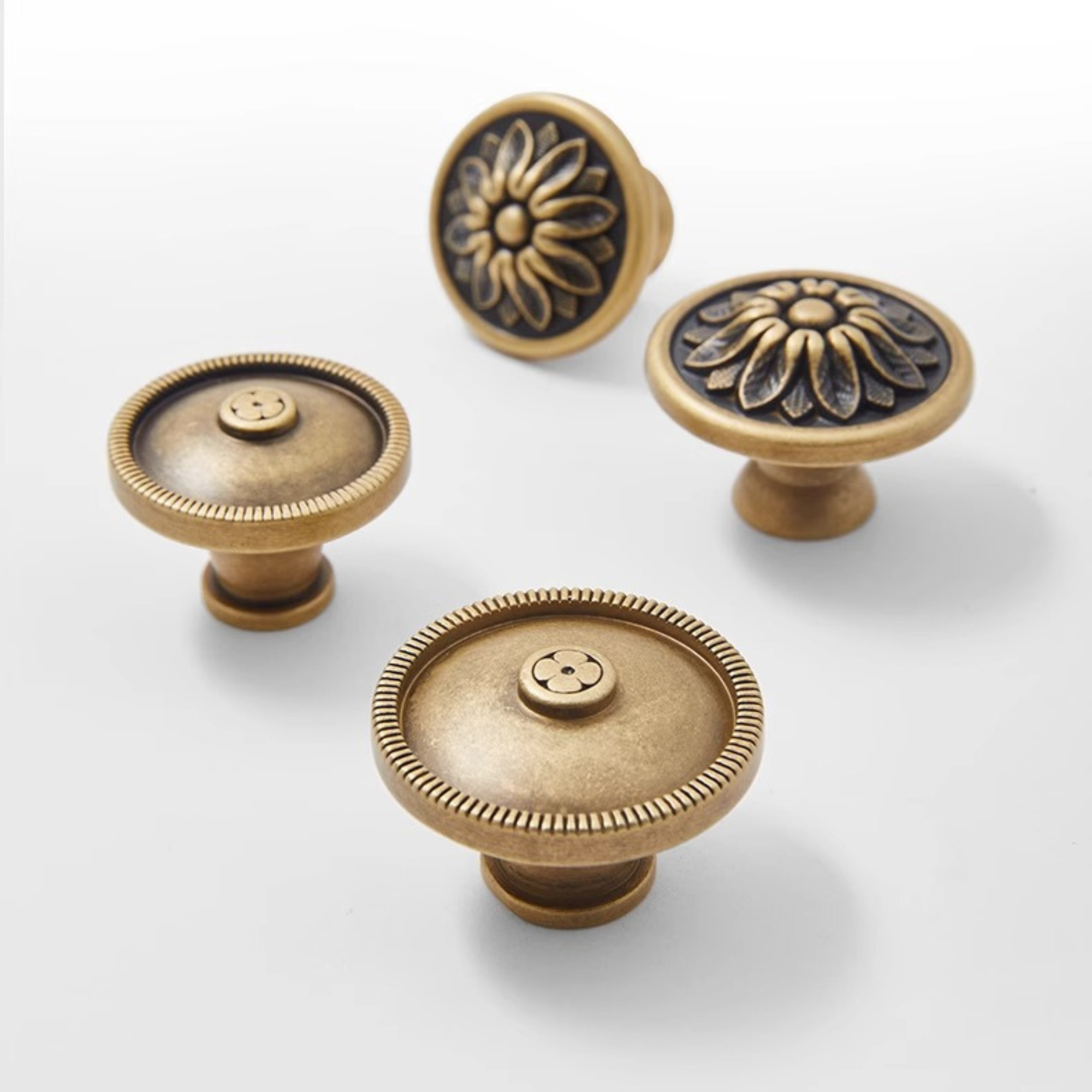 Knobelle Botanique – Antique Brass Cabinet Knobs | Vintage European Drawer Pulls for Cabinets, Dressers & Wardrobes