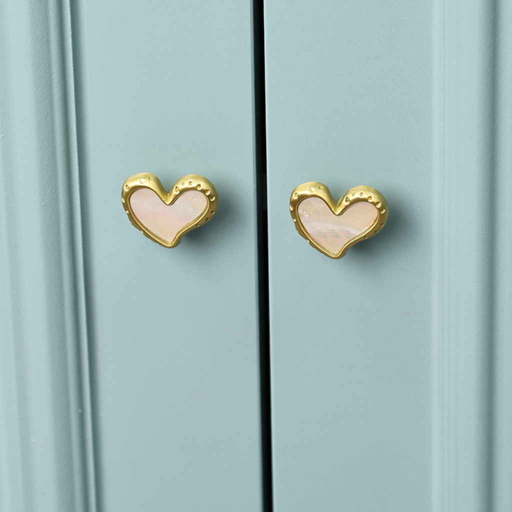 Knobelle Crysta – Heart Inlay Brass Cabinet Knob | Mother of Pearl & Abalone