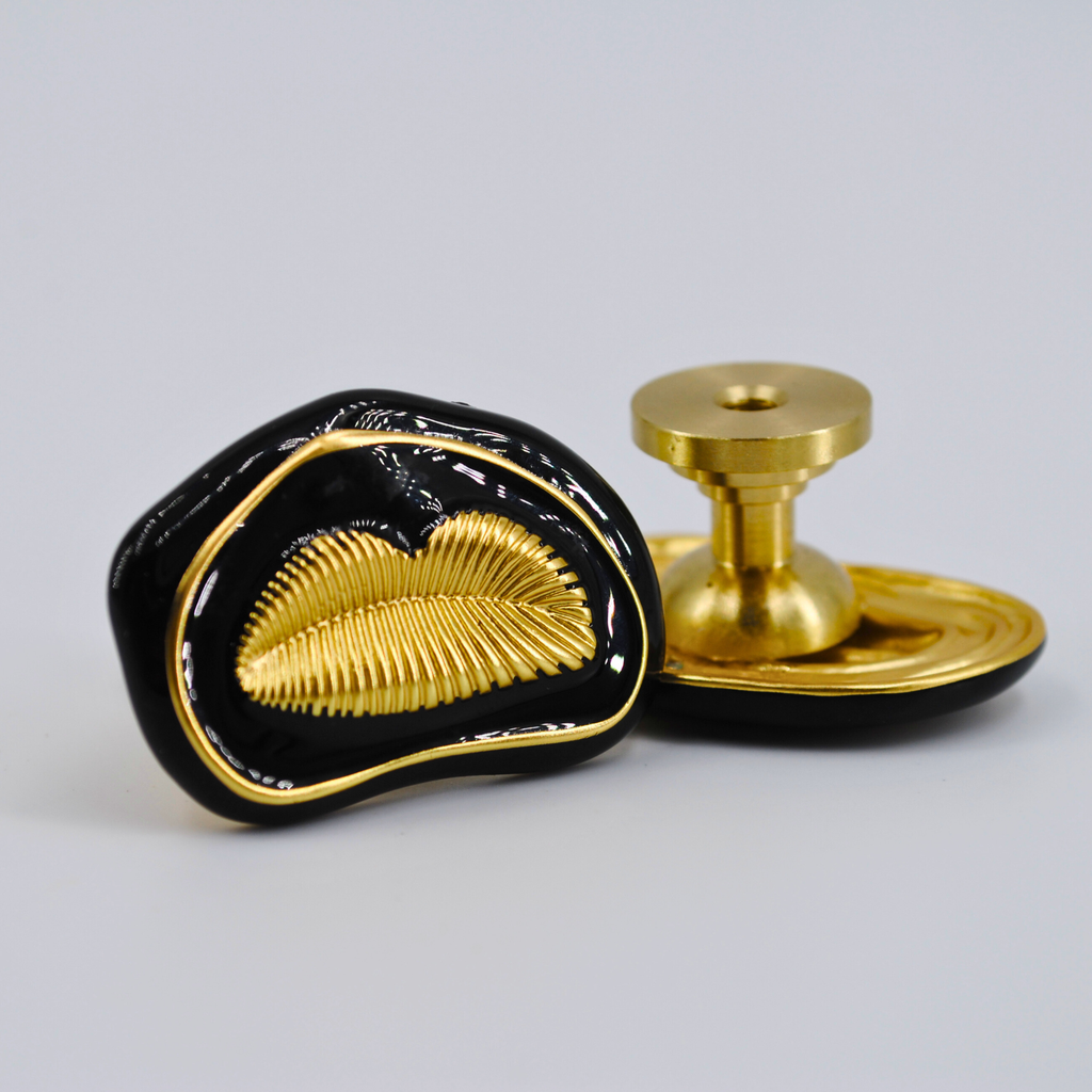 knobelle Schwarz-Goldener Harzknopf – Moderner Schrankgriff, Künstlerischer Wohnakzent